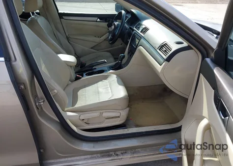 2015 Volkswagen Passat 1.8T Se из США, поврежденный, VIN 1VWBS7A32FC023658